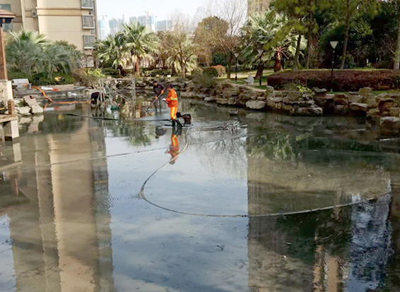 壤塘景观池淤泥清理