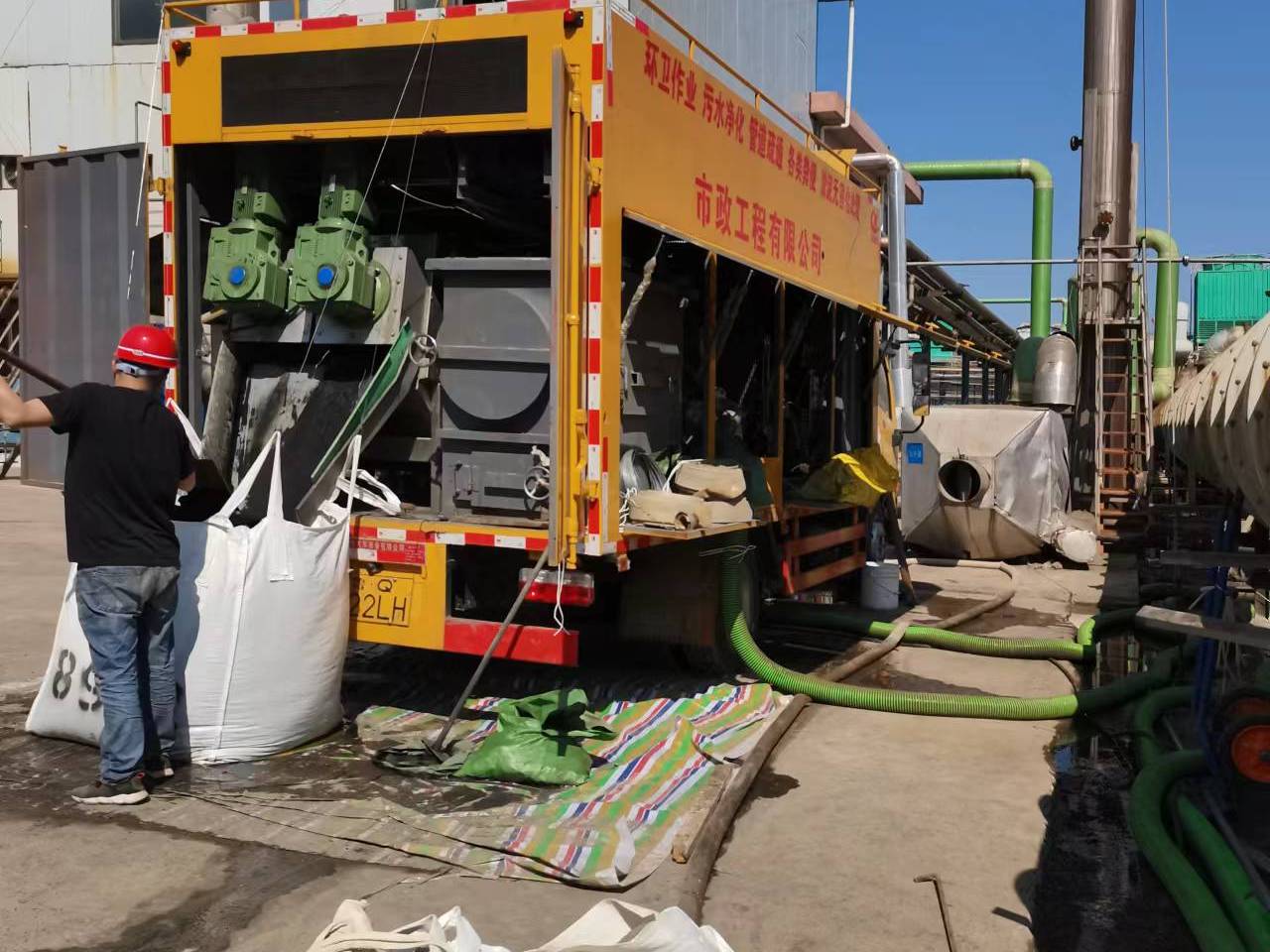 壤塘淤泥压干处理