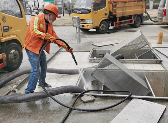 壤塘隔油池清理